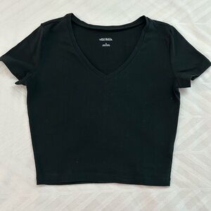 Black Cropped V-Neck Tee
